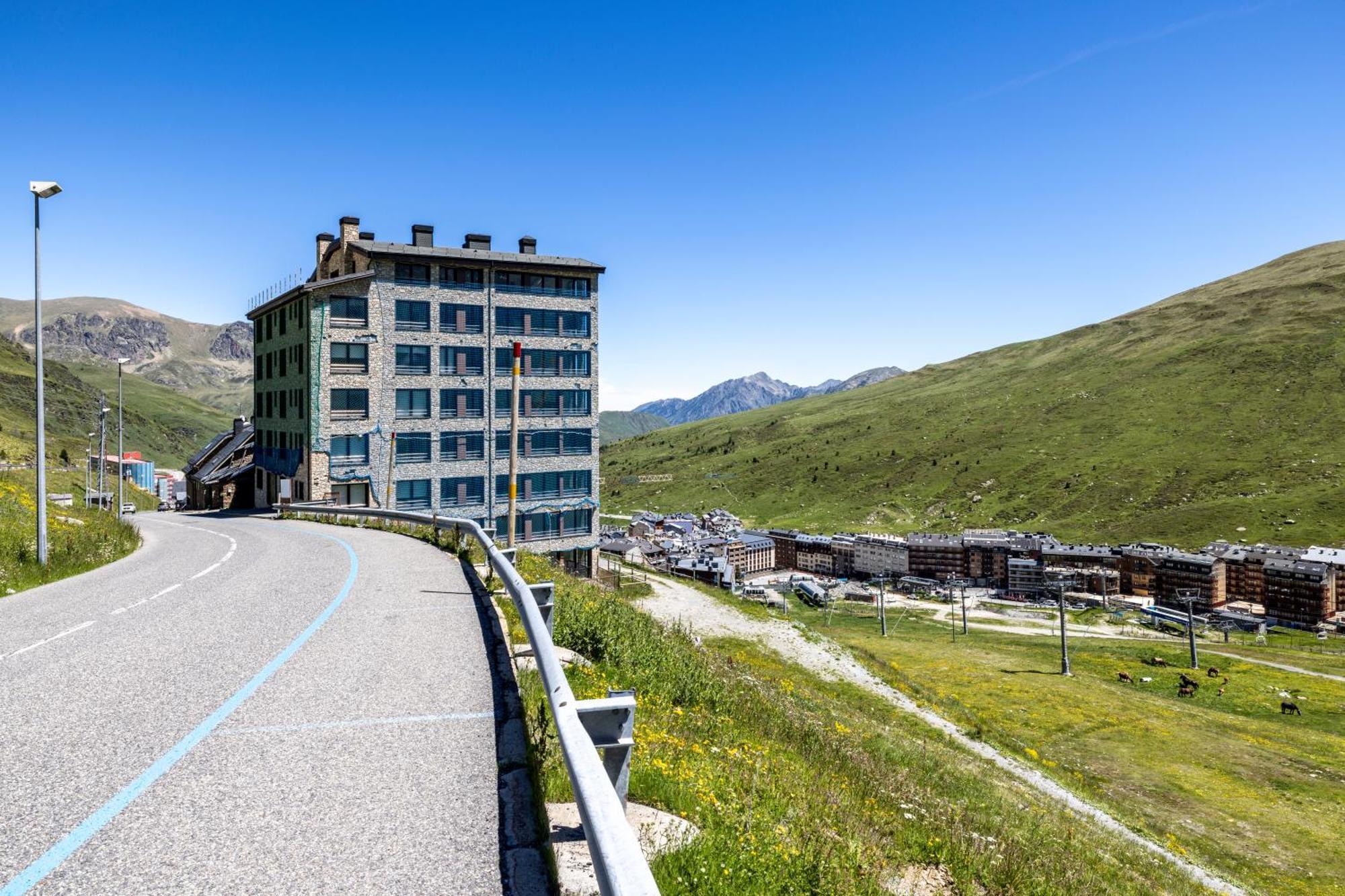 Increibles Vistas A Las Montanas En El Pas De La Casa - Parking - Wifi - Ski In Ski Out L By Bonesvacances Luaran gambar