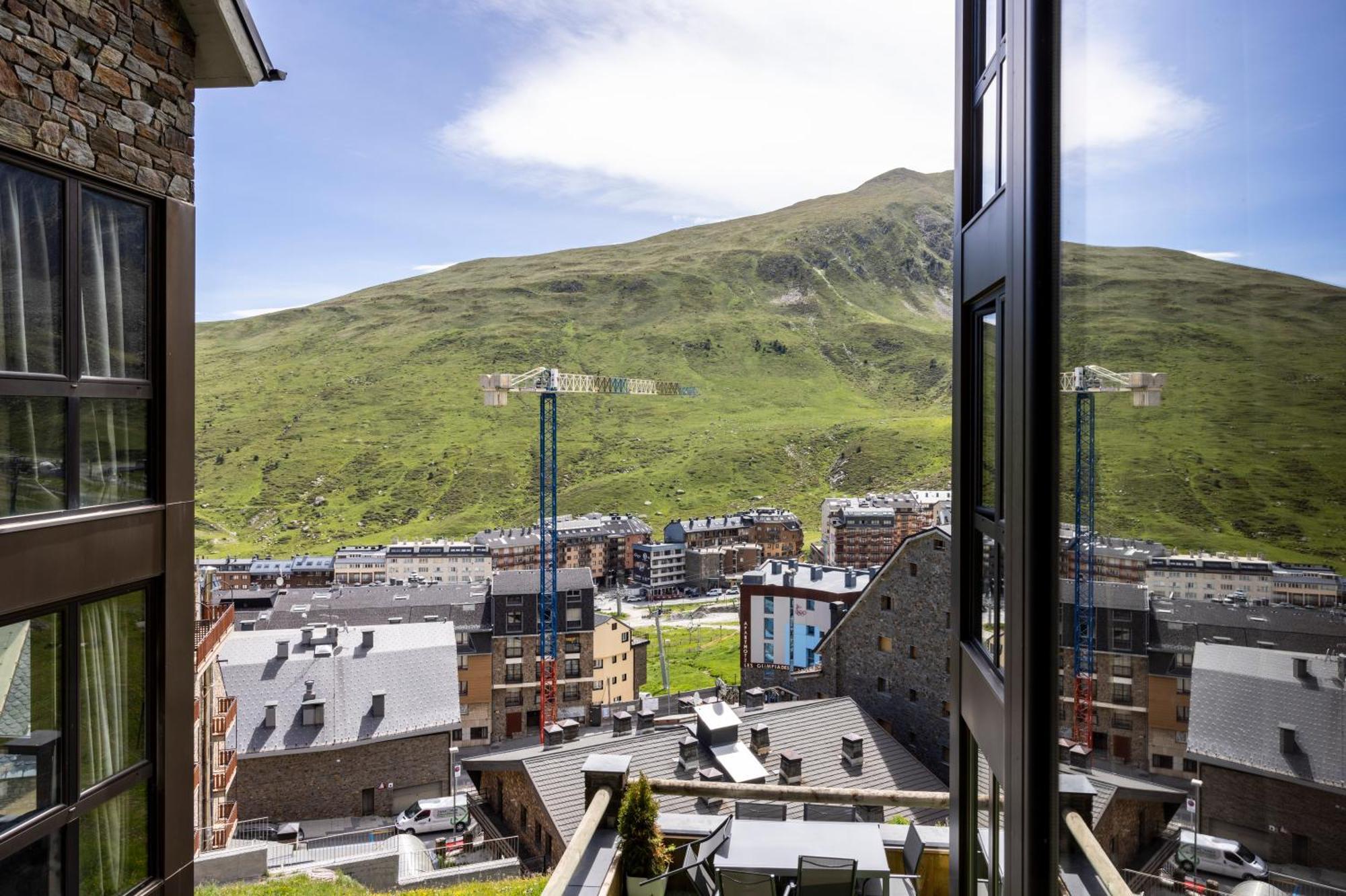 Increibles Vistas A Las Montanas En El Pas De La Casa - Parking - Wifi - Ski In Ski Out L By Bonesvacances Luaran gambar